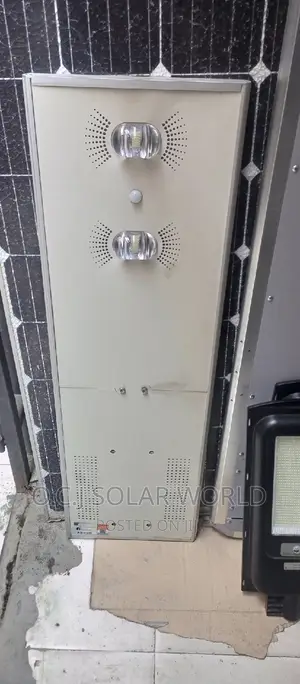 2 Eyes Felicity Solar Street Light