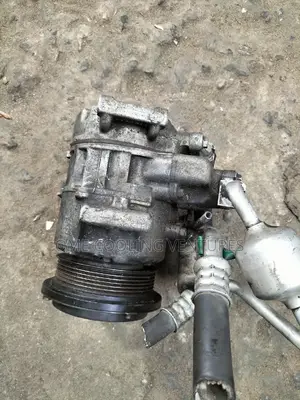 Toyota Venza 2010 Tokunbo Ac Compressor 