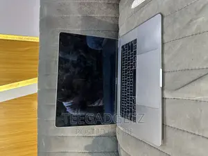 Laptop Apple MacBook Pro 2019 16GB Intel Core i9 SSD 512GB