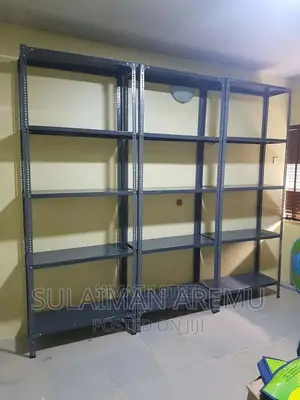 Metal Shelves Strong and Relaible