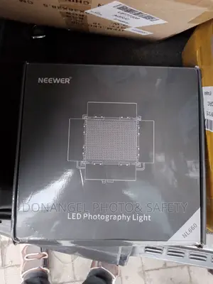 Neewer LED 660pro Light