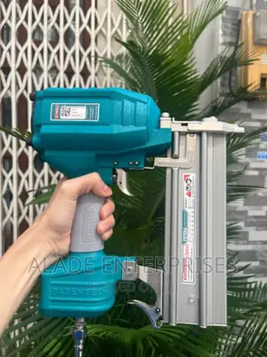 TOTAL INDUSTRIAL TAT8641 Air Concrete Nailer