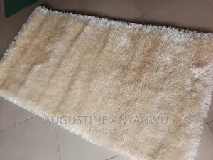 High Quality Turkish Center Rug Cream Color 5×7