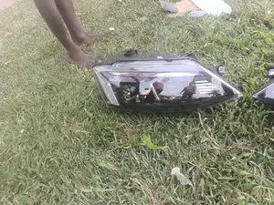 Head Lamp Volkswagen Jetta 2016 Matrix