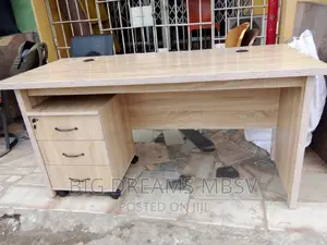 5ft Executive Wooden Table