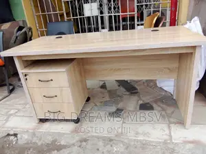 5ft Executive Wooden Table