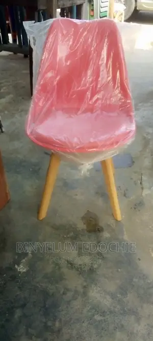 Plastic Chair With Wooden Legs