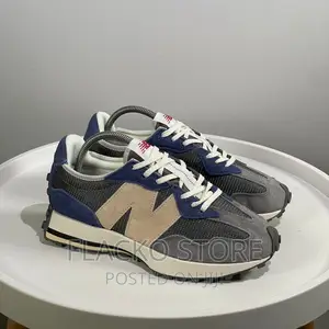 Original New Balance 327 Sneakers