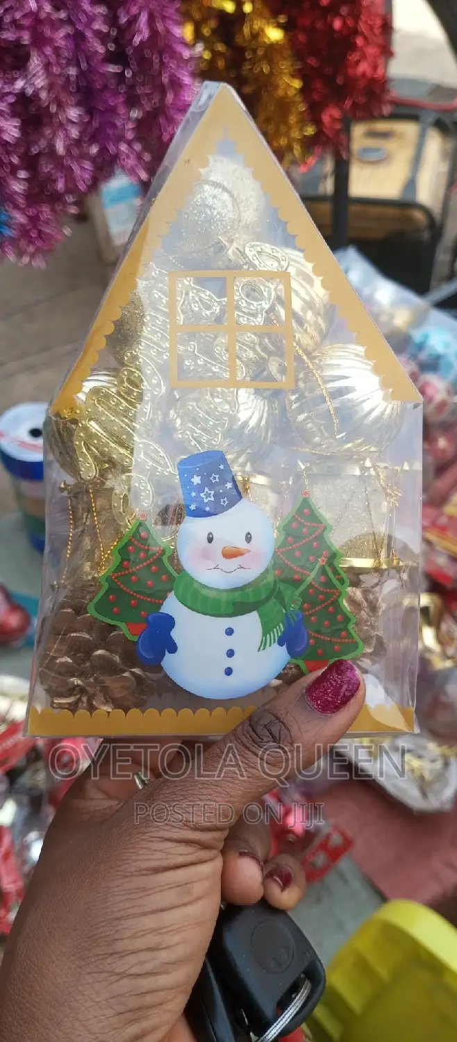 Decorating Accessories