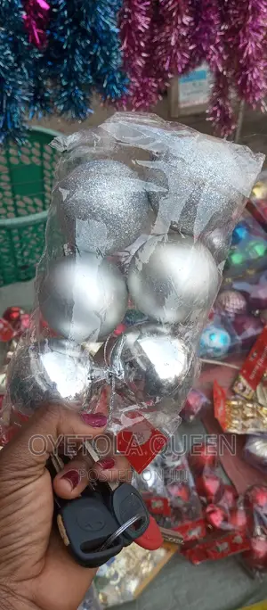 Decorating Accessories