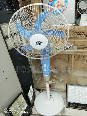 Mem Dc / Solar Non-Rechargeable Standing Fan