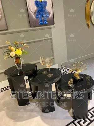 Glass Top Center Table / Side Stools
