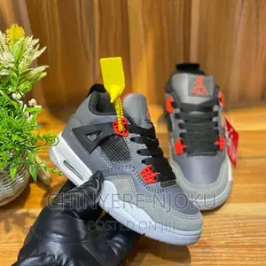 Men's Canvas Shoes
