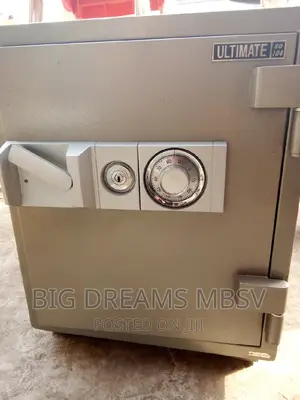Ult 104 (Manual) Fireproof Safe