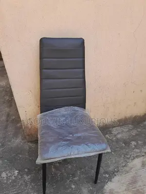Single Black Visitors Chair