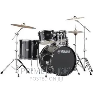 Yamaha 5 Set Drum Set With Complete Cymbal Stand