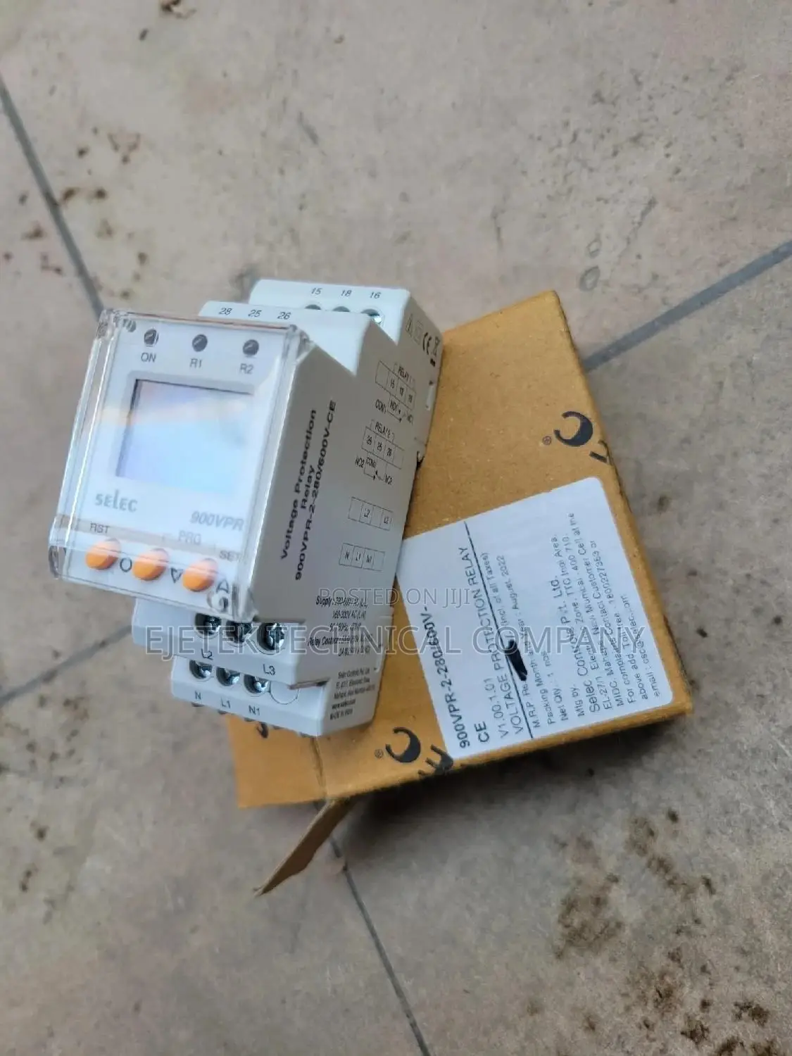 Selec Voltage Protector Relay