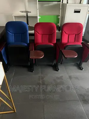 3 in One Auditorium Chairs Available With Handle