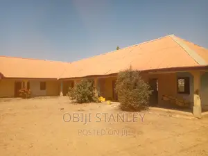 Shool for Sale 15 Class Room