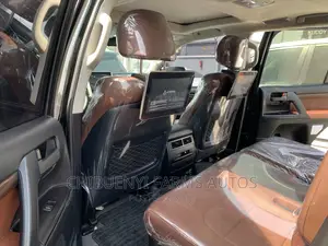 Toyota Land Cruiser 5.7 V8 VXR 2018 Black