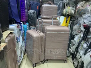 Set of Quality Unbreakable Good Pathner Travel Luggage