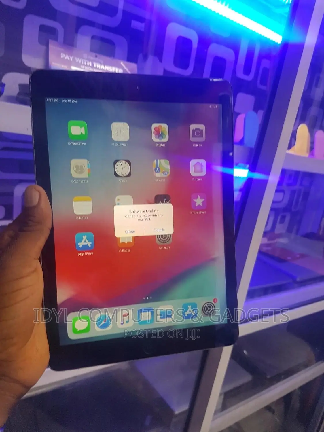 Apple iPad Air 64 GB Gray
