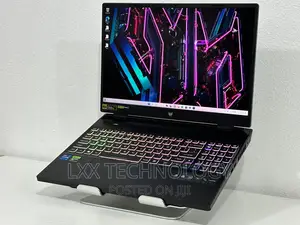New Laptop Acer Predator Helios 16 16GB Intel Core i7 SSD 512GB