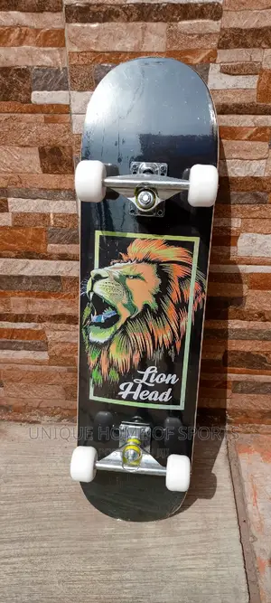 Professional Skateboard Lion Head