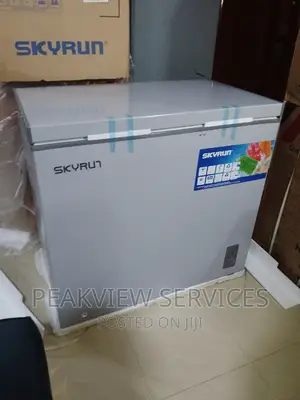 Skyrun 200L Chest Freezer With Key Lock