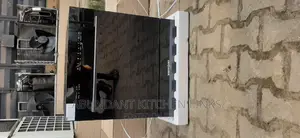 Built-in Dishwasher.