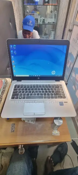 Laptop HP EliteBook 840 G3 8GB Intel Core I5 SSD 256GB