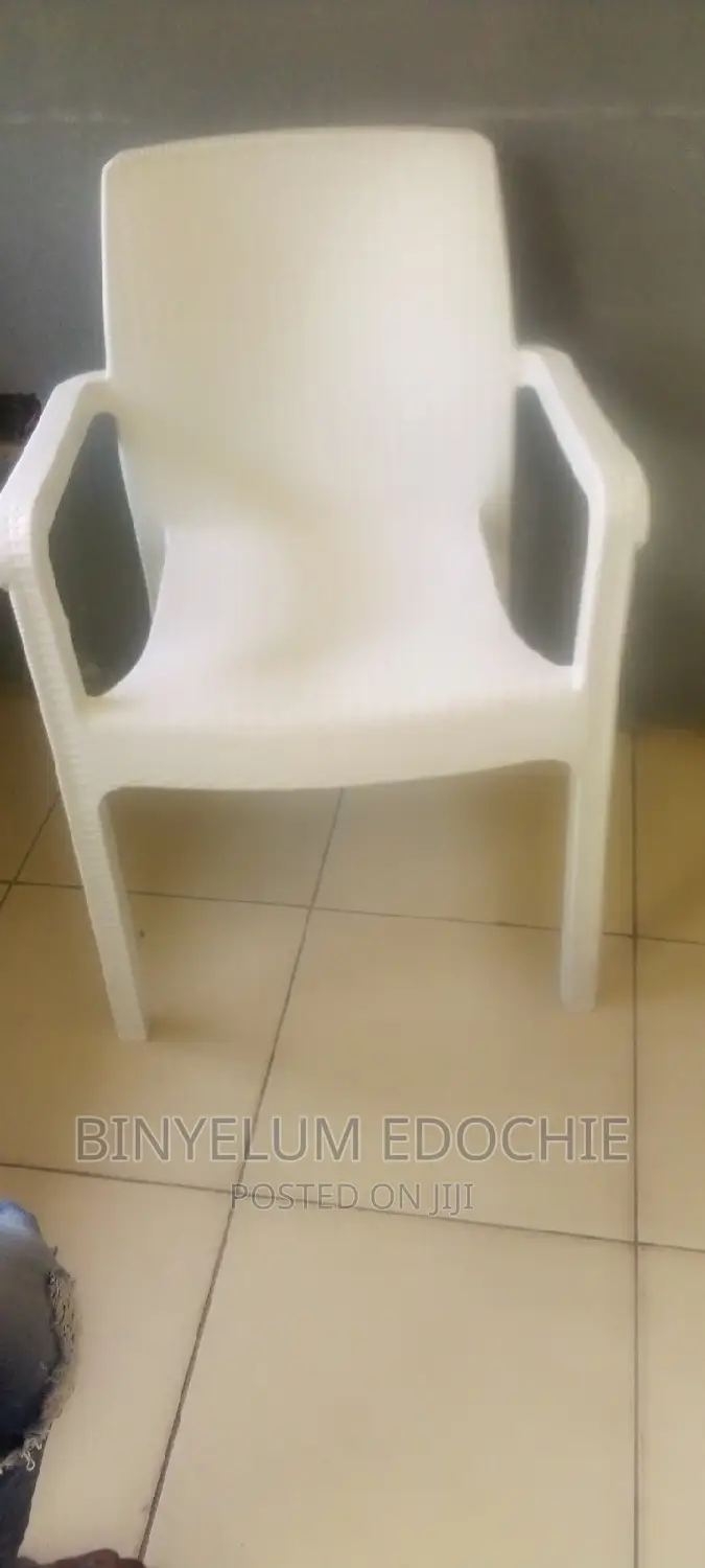 High Quality Plastic Chair