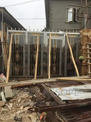 Stainless Black Gate