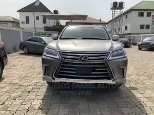Lexus LX 570 AWD 2016 Gold