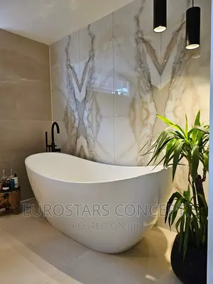 England Free Standing Bath Tub