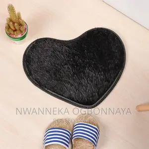 Cute Heart Shape Bath Floor Mats