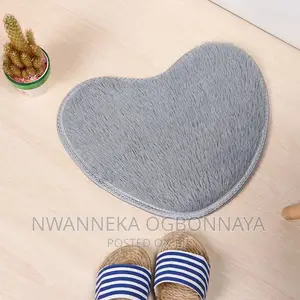 Cute Heart Shape Bath Floor Mats