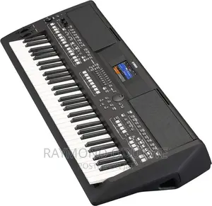 Yamaha PSR-SX600 Synthesizer Keyboard Piano