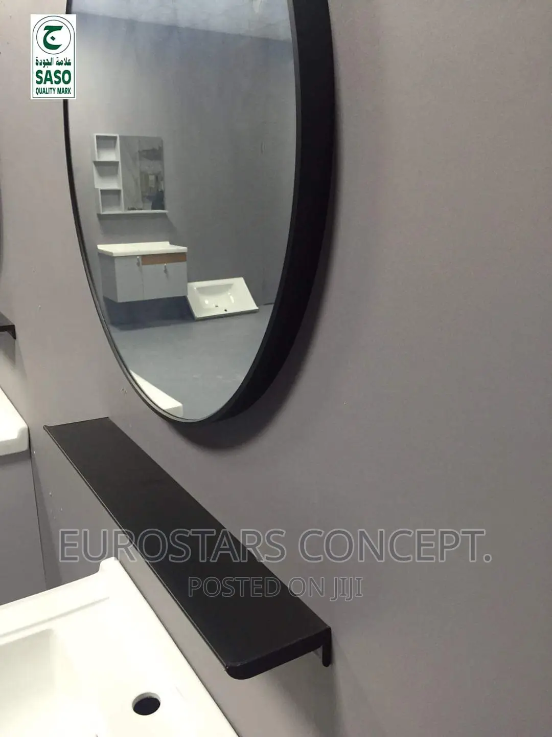 Round Shape Wall Mirror With Shelf