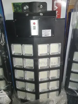 1,000 Watt's Solar Street Light
