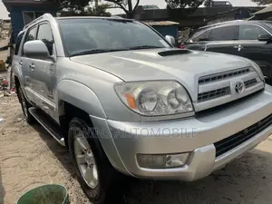 Toyota 4-Runner Limited V8 2005 Silver