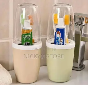Portable Toothbrush Holder With Dustproof Cover