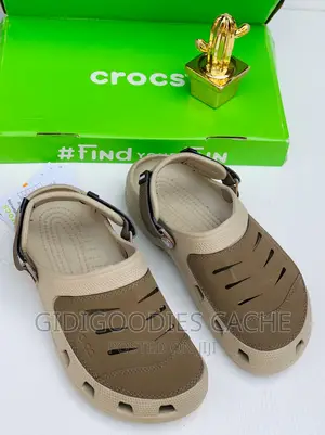 Trendy Quality Unisex Crocs 40-45