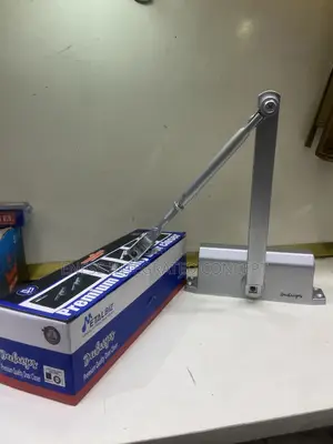 Medium Door Closer