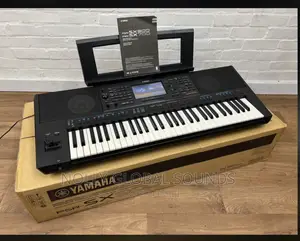 Yamaha PSR-Sx900 Digital Work Station Keybord (Piano)