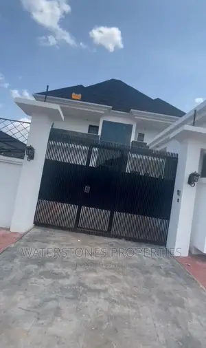 5bdrm Duplex in Nta Asaba, Oshimili South for sale