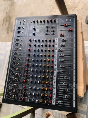 Yamaha PSM12 Channels Mixer With Built-in Amplifier, DSP