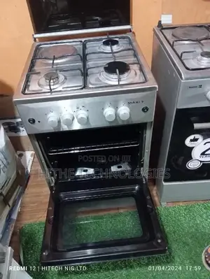 Pre-Owned Clean Gas Cooker With Oven and Grill