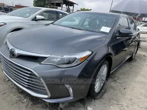 Toyota Avalon Limited 4dr Sedan (3.5L 6cyl 6A) 2014 Gray