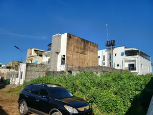 4bdrm Duplex in Idu Industrial for rent